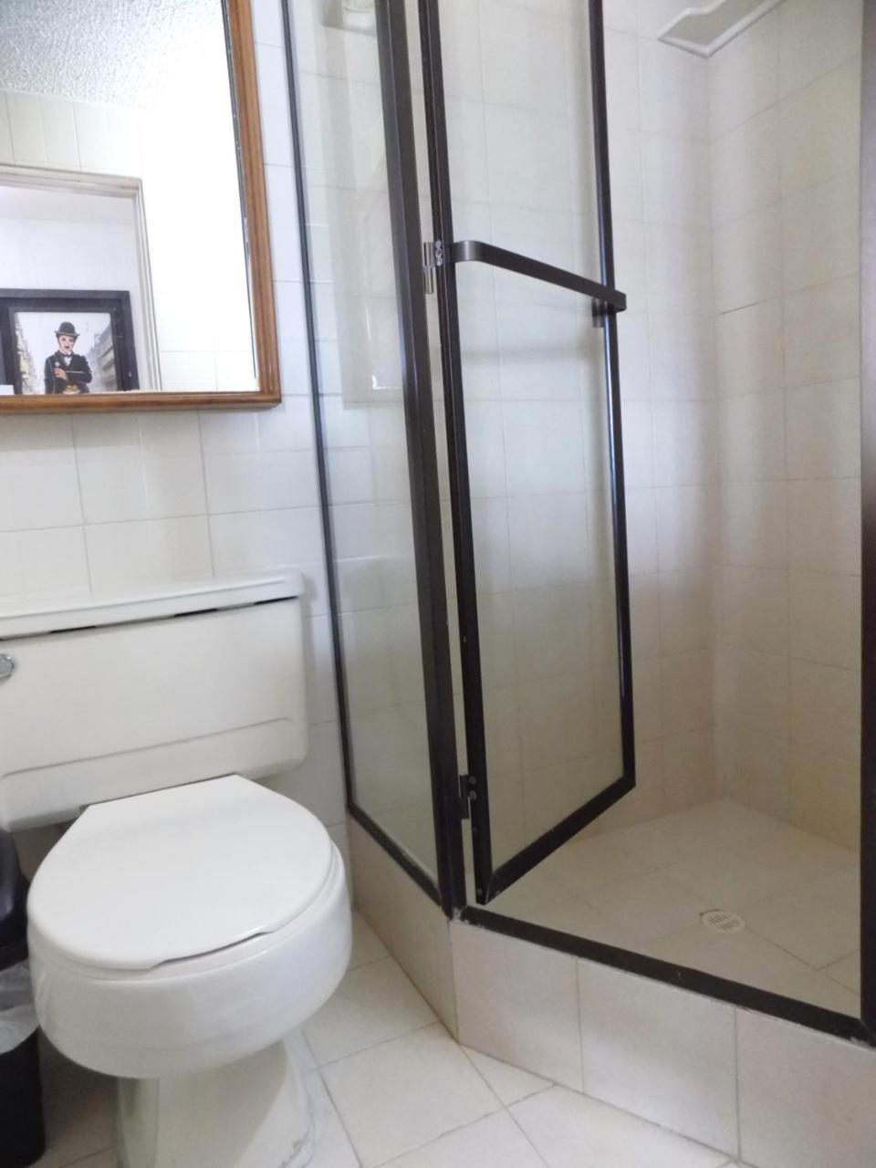 Room And Private Bathroom At Chapinero Alto Bogotá Exterior foto